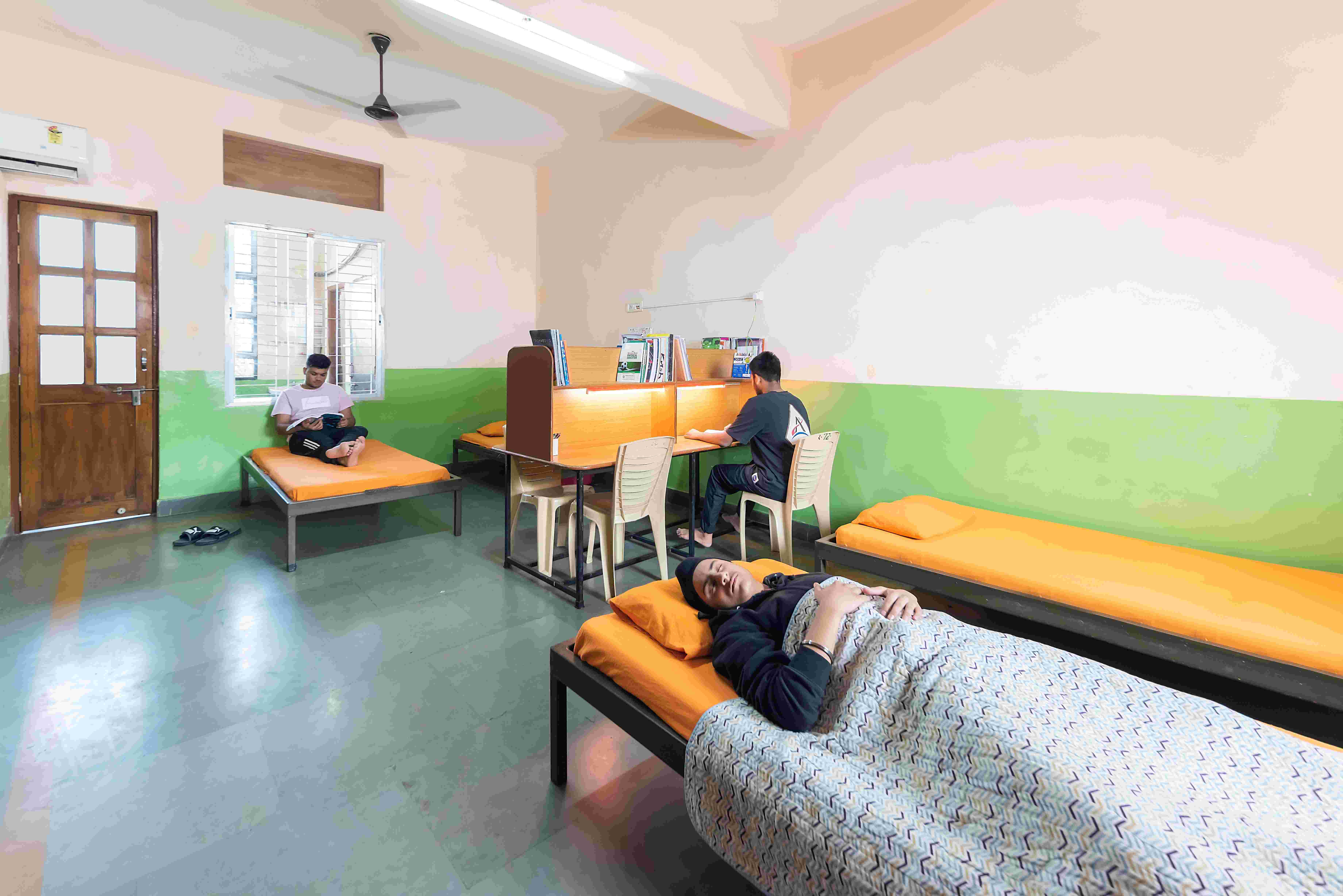 hostel-tgis